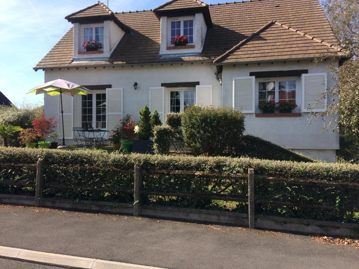 Clos Du Bourg Saint-Cyr-en-Val Exterior photo